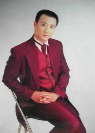 采访扬州市扬剧团优秀演员李政成的想法由来已久.