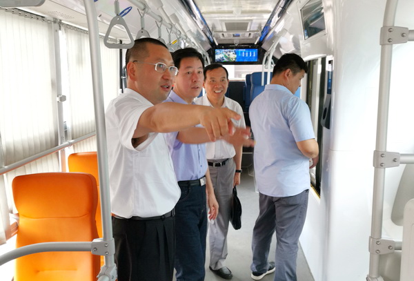 19-08-09农工党江苏省委工作联系点暨“农工之家”揭牌(12).JPG