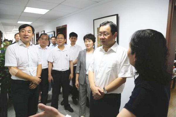 杨岳走访农工党南京市委机关.jpg