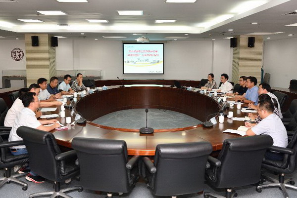 农工党中央研究室郭洪泉主任到南医大调研座谈 (1).jpg