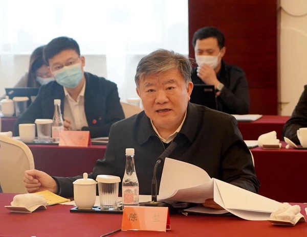 强化生命健康国家战略科技力量陈竺带队主席大调研 (5).JPG