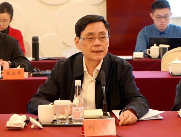 强化生命健康国家战略科技力量陈竺带队主席大调研 (6).JPG