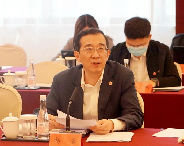 强化生命健康国家战略科技力量陈竺带队主席大调研 (7).JPG