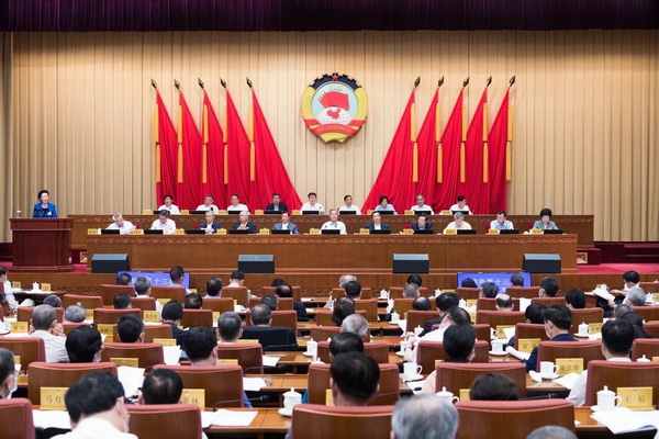 周健民代表农工党中央发言强化生命健康国家战略科技力量维护人民生命健康安全 (2).jpg