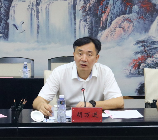 农工党江苏省委、南京市委联合开展“长江南京段突发环境事件风险防控与应急处置工作”重点调研6.JPG