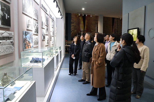 徐州市委会赴泰州市主题教育 (2).JPG