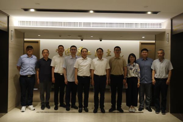 和浙江省委会合影.jpg