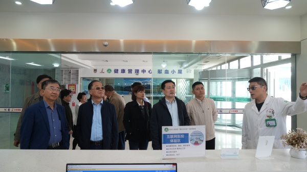 农工党南京市委会“重塑笑颜”公益金走进新疆克州开展义诊活动 (3).jpg
