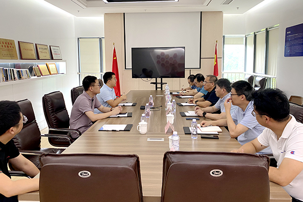 农工党张家港市委会开展氢能产业发展情况专题调研 (2).jpg