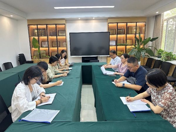 2025年09月04日农工党南京中医药大学在职支部集体观看抗战胜利图文史记2.jpg
